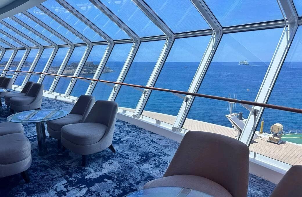 Лайнер Celebrity Infinity, компании Celebrity Cruises. Фото 1