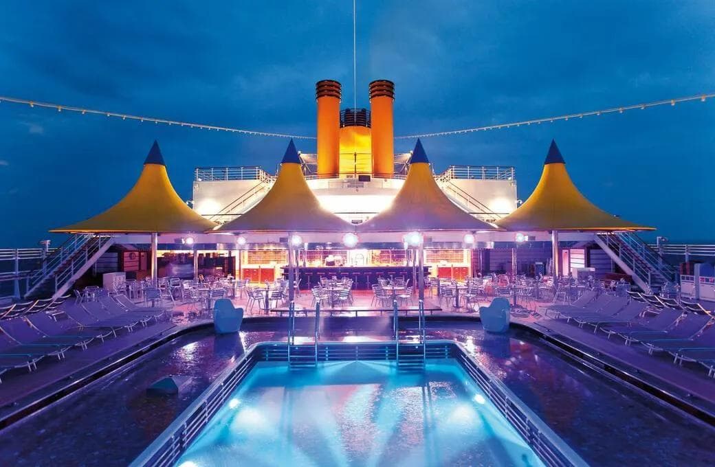 Лайнер Costa Deliziosa, компании Costa Cruises. Фото 1