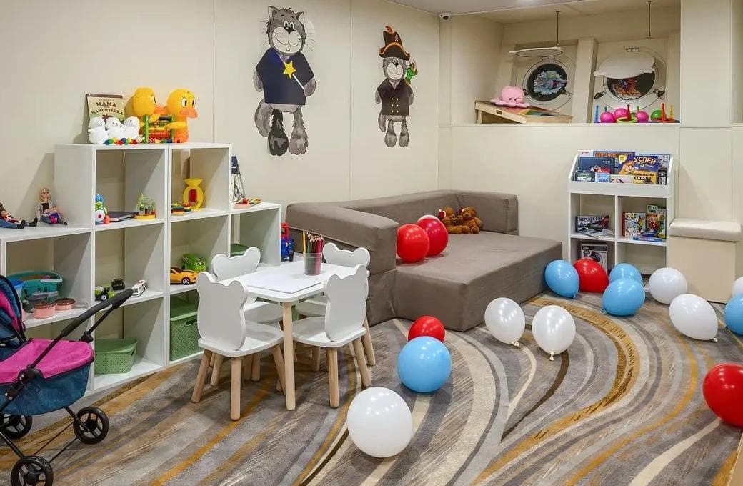 Лайнер Константин Симонов, компании ВодоходЪ. Фото 1