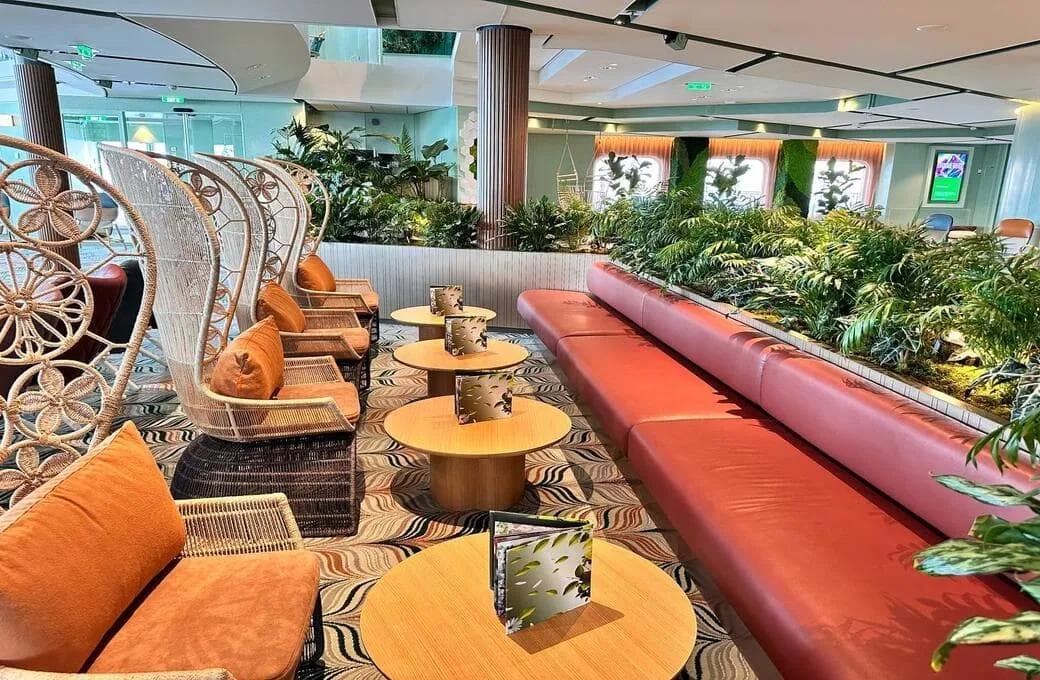 Лайнер Celebrity Ascent, компании Celebrity Cruises. Фото 1