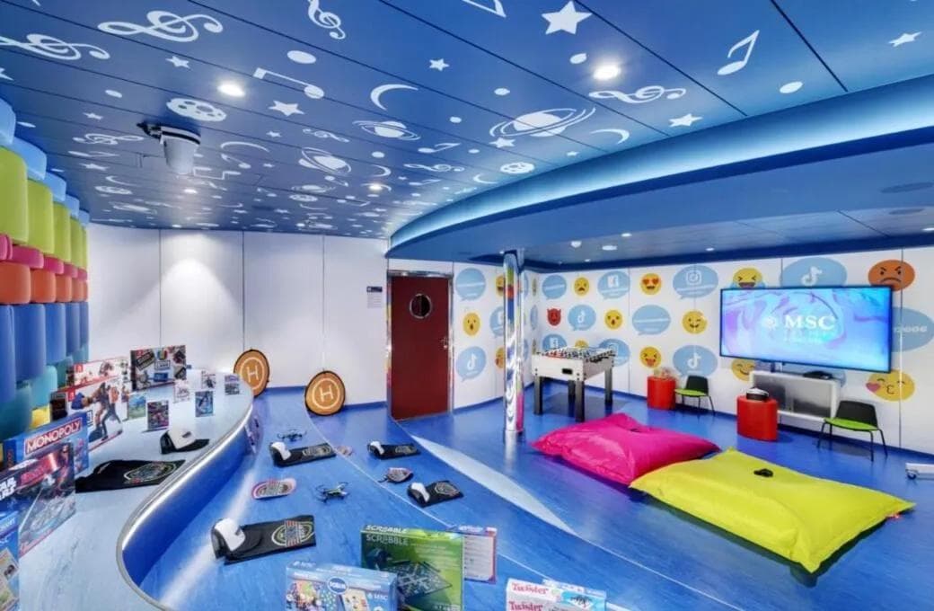 Лайнер MSC Grandiosa, компании MSC Crociere. Фото 1