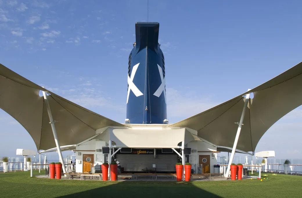 Лайнер Celebrity Solstice, компании Celebrity Cruises. Фото 1