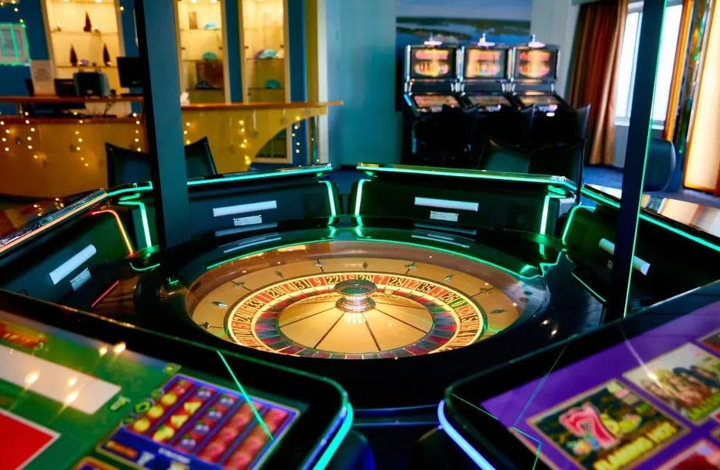 Лайнер Astoria Grande, компании Astoria Grande Cruises. Фото 1