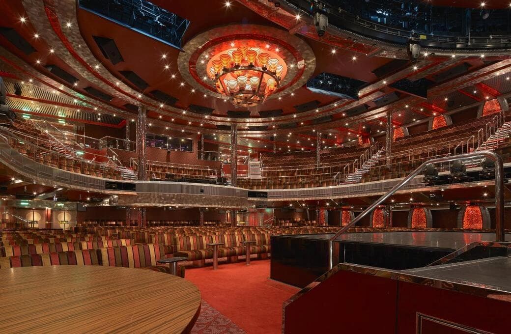 Лайнер Costa Fascinosa, компании Costa Cruises. Фото 1