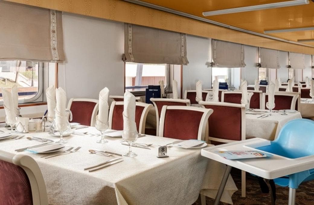 Лайнер Лебединое озеро, компании Созвездие. Фото 1