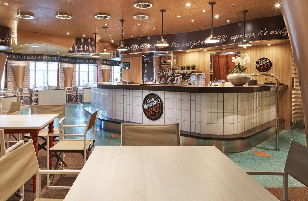 Лайнер Costa Diadema, компании Costa Cruises. Фото 1