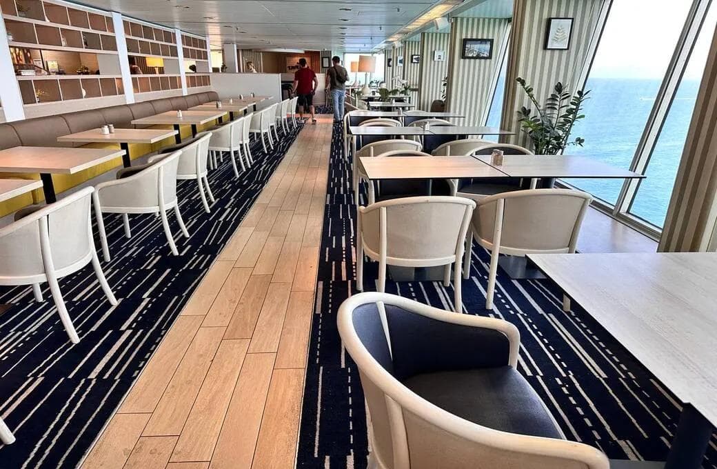 Лайнер Celestyal Journey, компании Celestyal Cruises. Фото 1