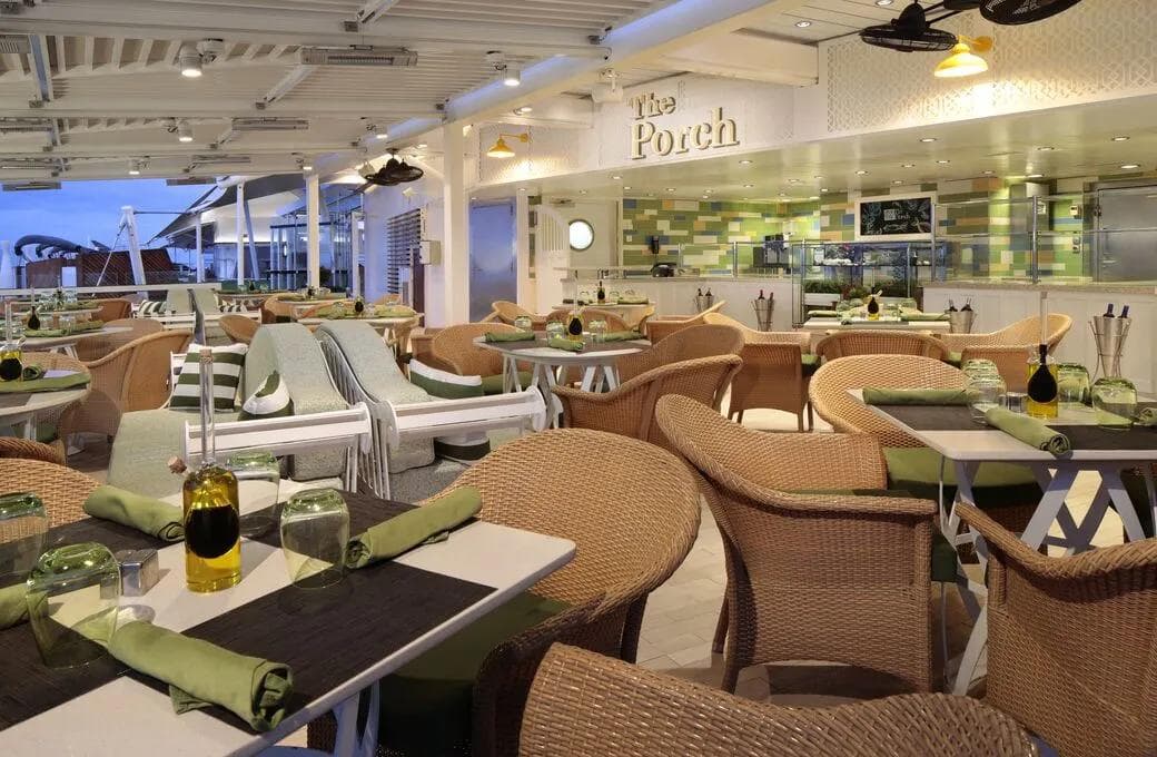 Лайнер Celebrity Silhouette, компании Celebrity Cruises. Фото 1