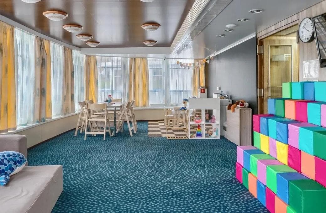 Лайнер Леонид Соболев, компании ВодоходЪ. Фото 1