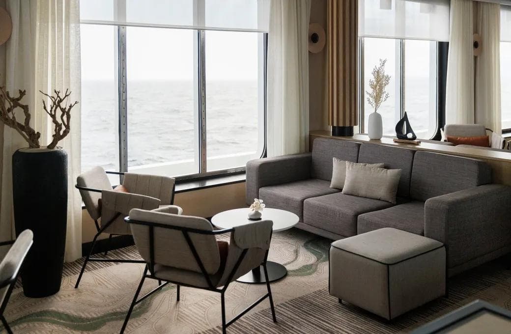 Лайнер SH Minerva, компании Swan Hellenic. Фото 1