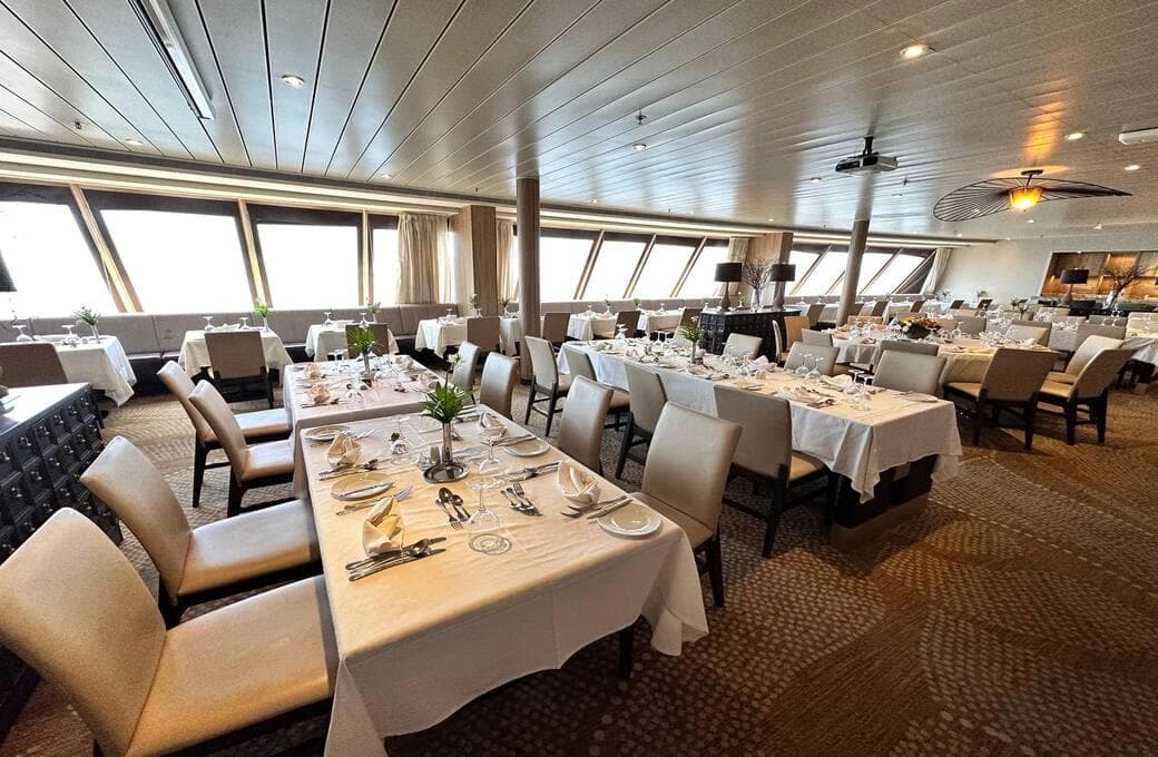 Лайнер Celestyal Journey, компании Celestyal Cruises. Фото 1