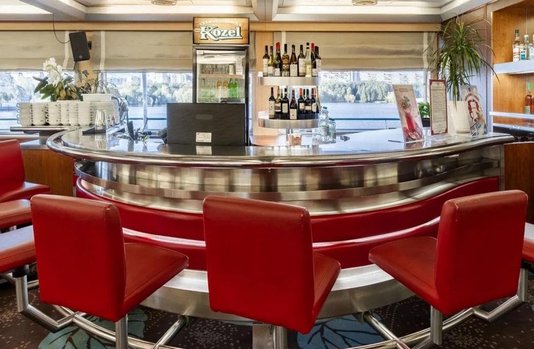 Лайнер Александр Пушкин, компании ВодоходЪ. Фото 1